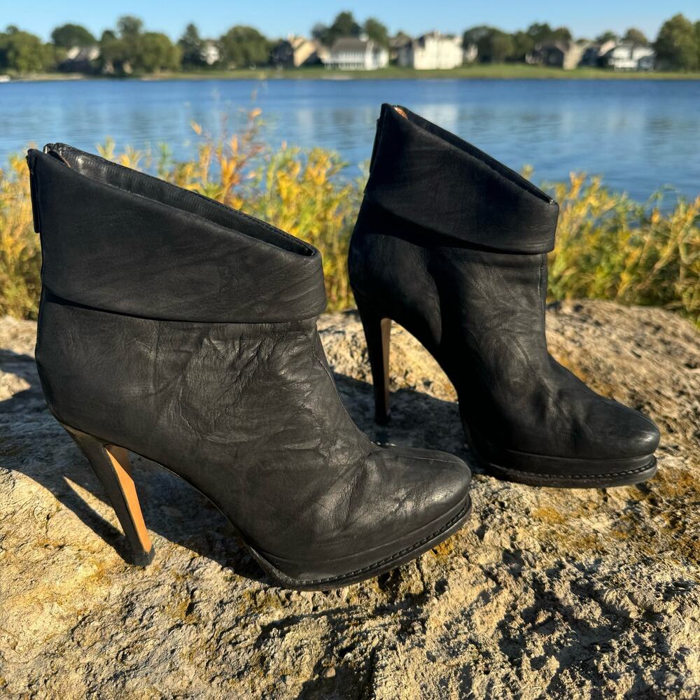 Mugnai Women Black Crinkled Nubuck Leather Almond Toe Heeled Platform Booties 37